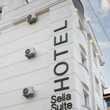 Selia 4*