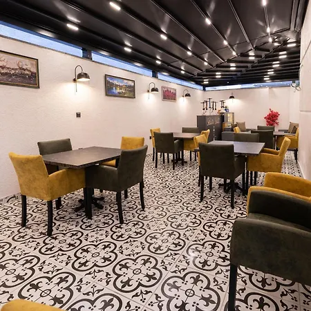 Aparthotel Selia *