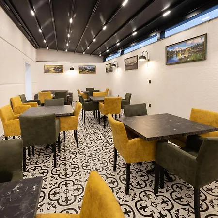 Aparthotel Selia *